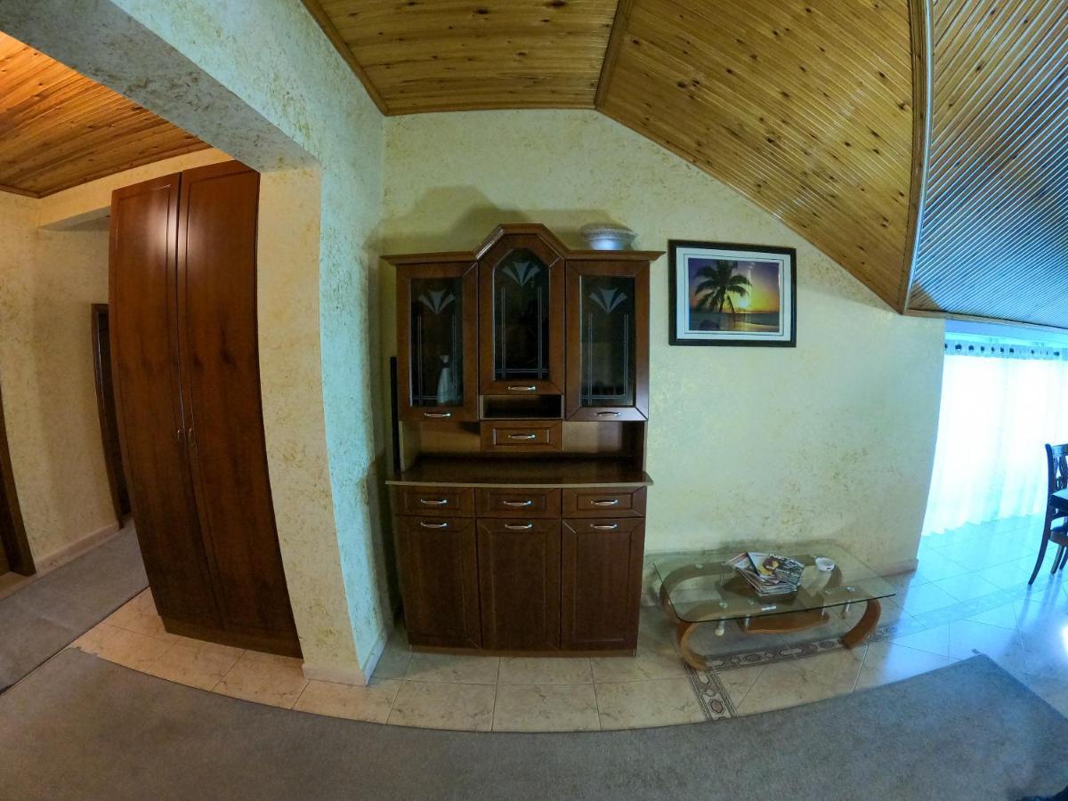 Hotel Hasmegaj Mahall' e Kryethuit Dış mekan fotoğraf