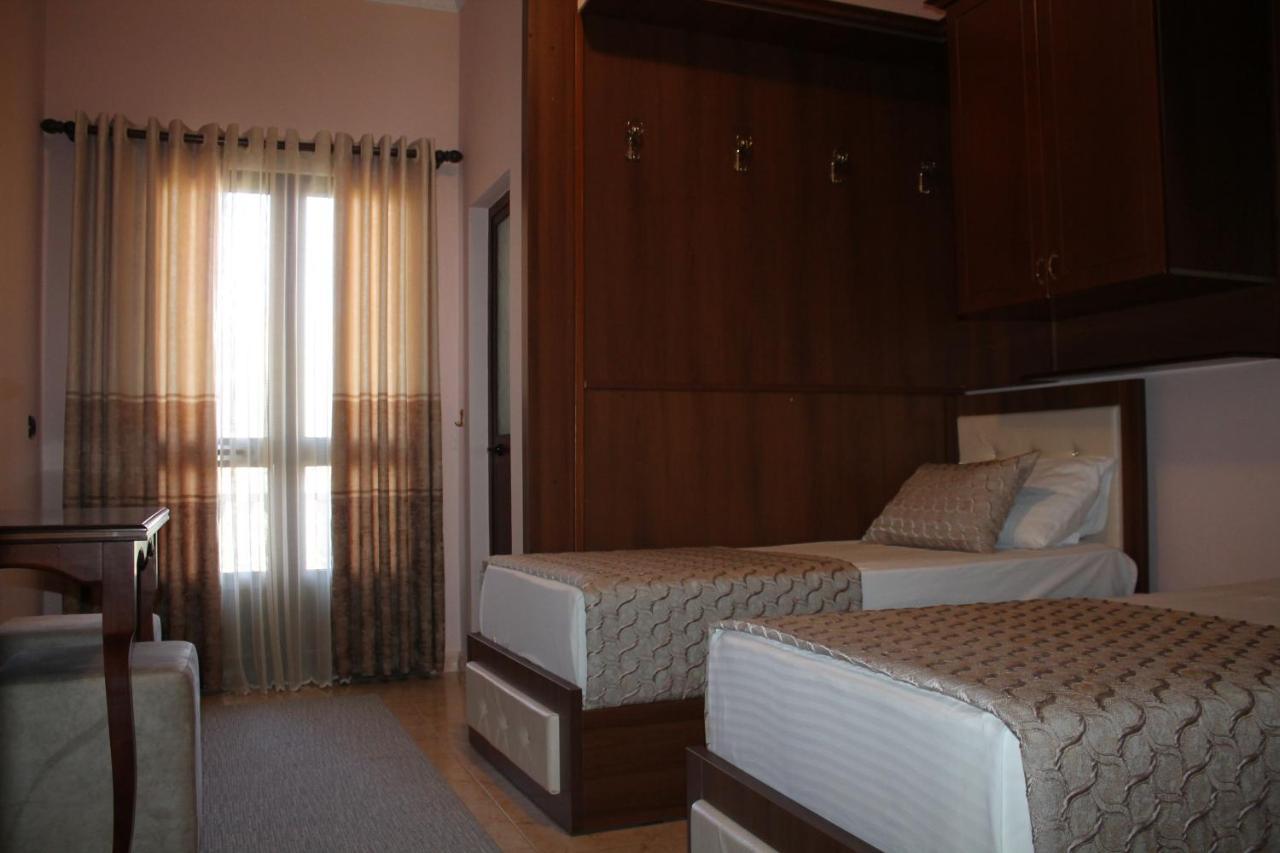 Hotel Hasmegaj Mahall' e Kryethuit Dış mekan fotoğraf