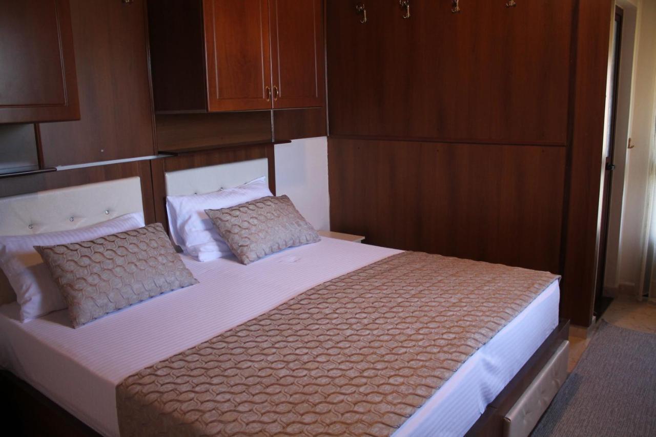 Hotel Hasmegaj Mahall' e Kryethuit Dış mekan fotoğraf